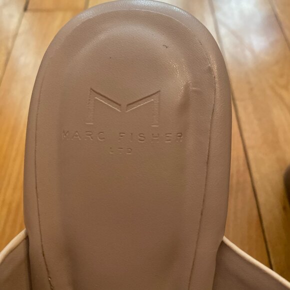 Marc Fisher Barli Tan Suede Leather Upper Open Square Toe 4" Heel Sandal Size 11 - Picture 2 of 5